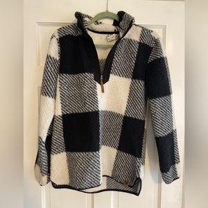 Black & White Quarter Zip Sherpa Size M